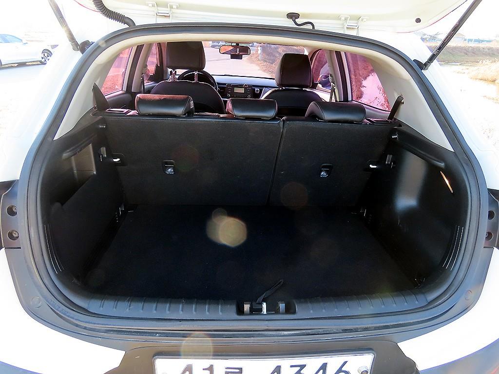 KIA Stonic 2018 Blanco - Importación desde Corea - HF Imports Iquique - Foto 18