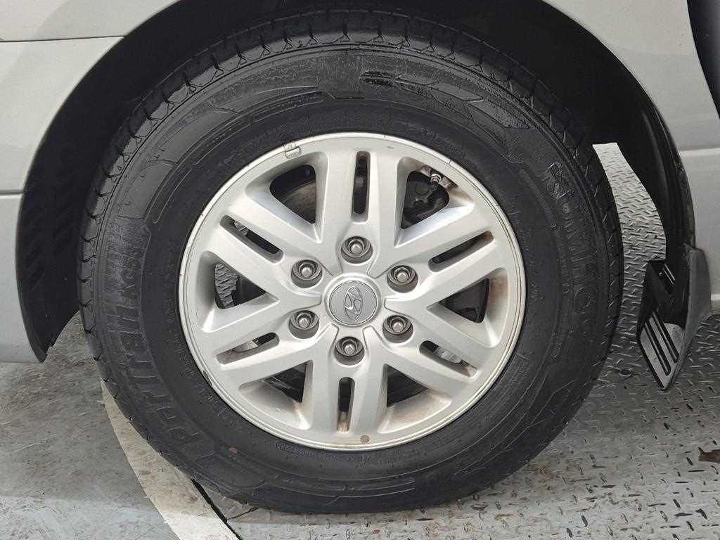 HYUNDAI Starex 2016 Gris - Importación desde Corea - HF Imports Iquique - Foto 19