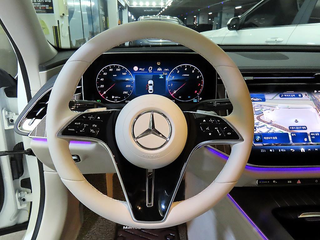 Mercedes Benz E class - Vista 8