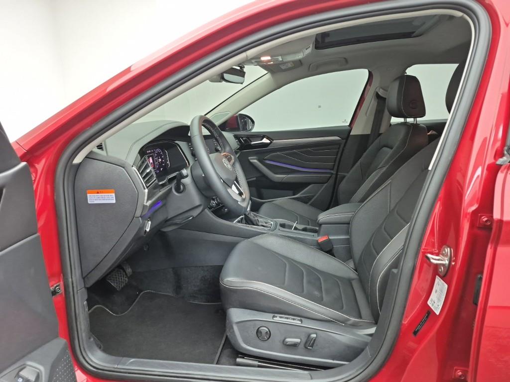 Volkswagen Jetta - Vista 11