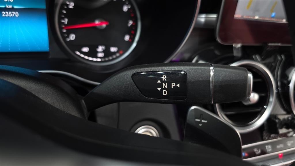 Mercedes Benz C Class - Vista 9