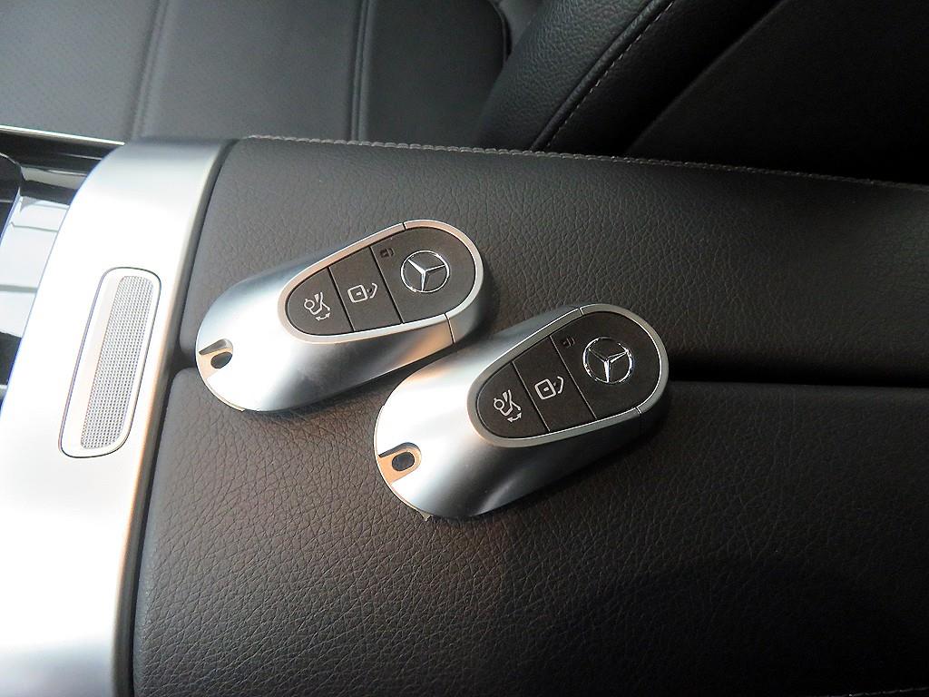 Mercedes Benz GLC Class 2023 Blanco - Importación desde Corea - HF Imports Iquique - Foto 15