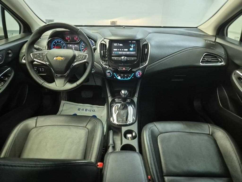 Chevrolet Cruise - Vista 7