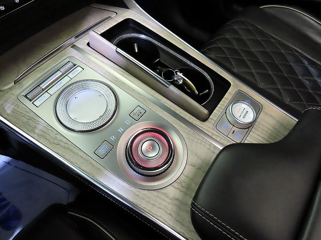 Genesis GV80 - Vista 12