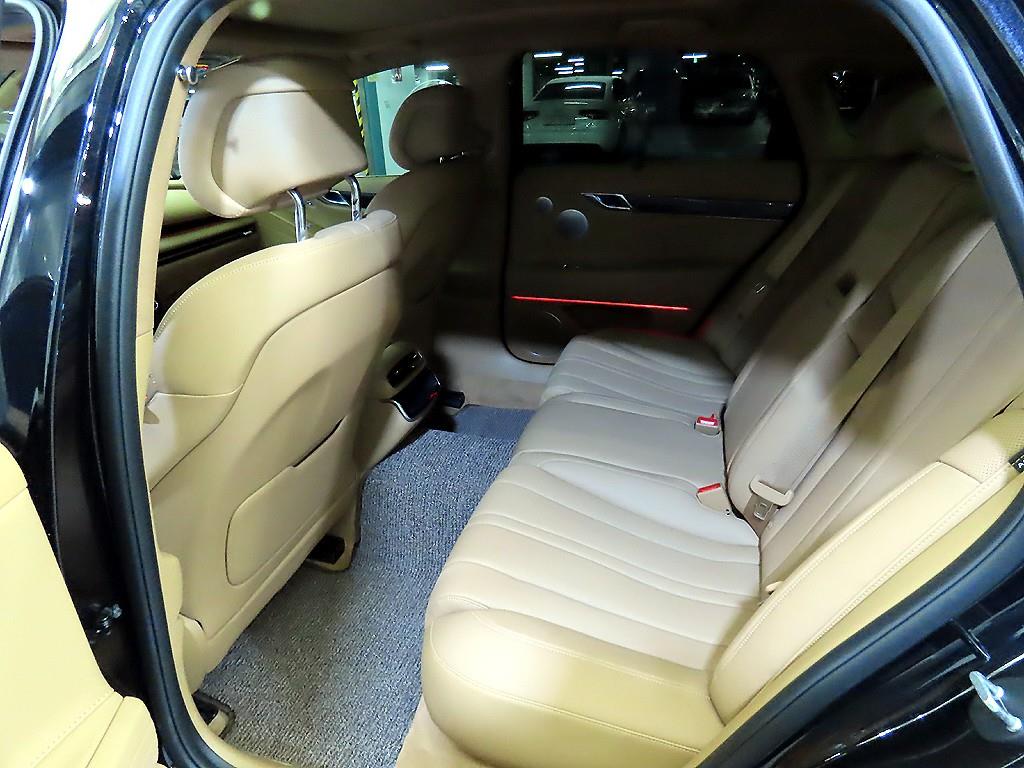 Genesis G80 - Vista 7