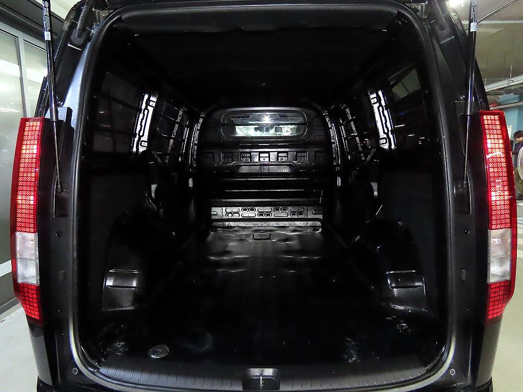 HYUNDAI Staria 2025 Negro - Importación desde Corea - HF Imports Iquique - Foto 15