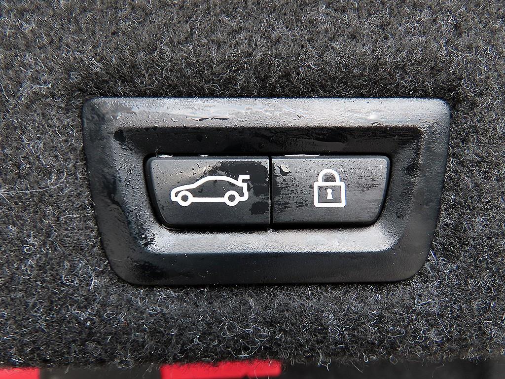 BMW 5 Series 2022 Negro - Importación desde Corea - HF Imports Iquique - Foto 17