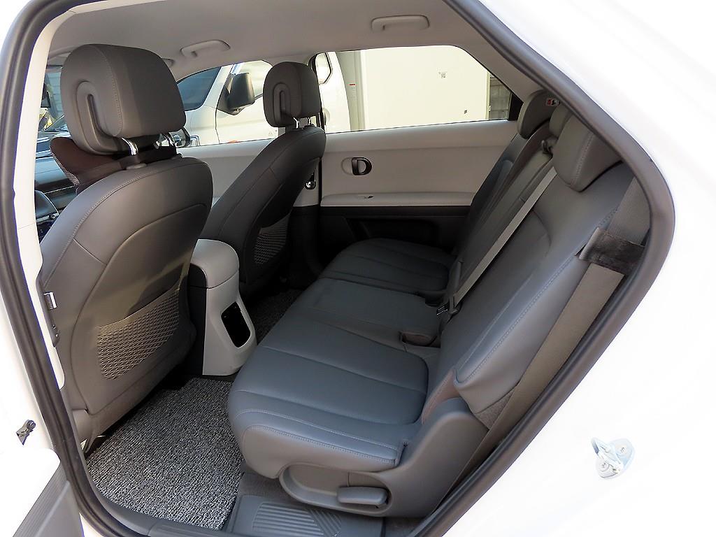 HYUNDAI Ioniq 5 - Vista 6