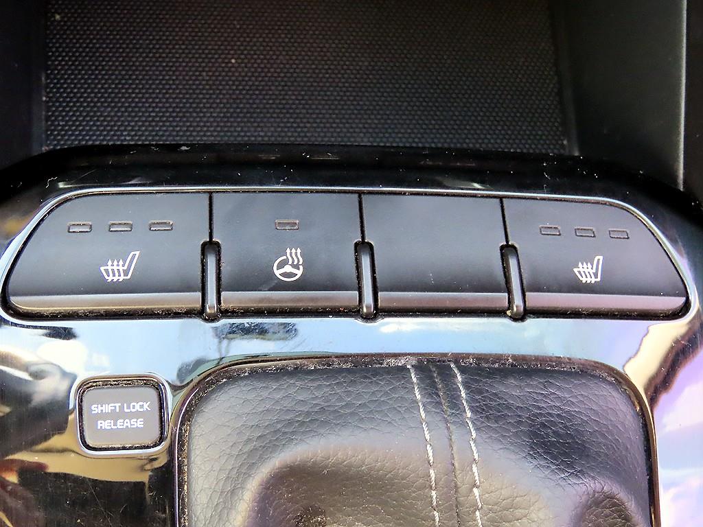 KIA Stonic 2018 Blanco - Importación desde Corea - HF Imports Iquique - Foto 15