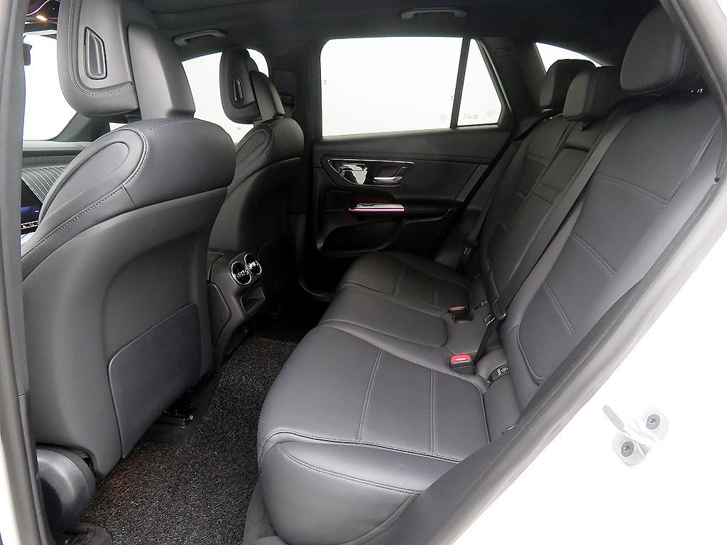 Mercedes Benz GLC Class - Vista 8