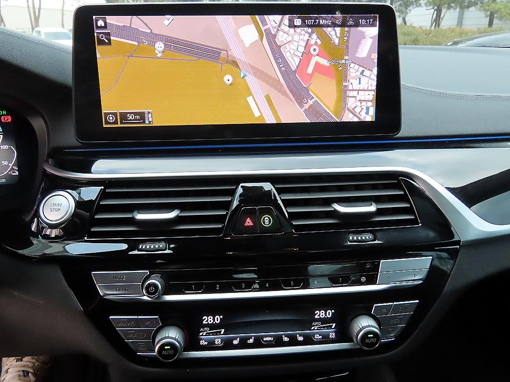 BMW 5 Series 2022 Negro - Importación desde Corea - HF Imports Iquique - Foto 13