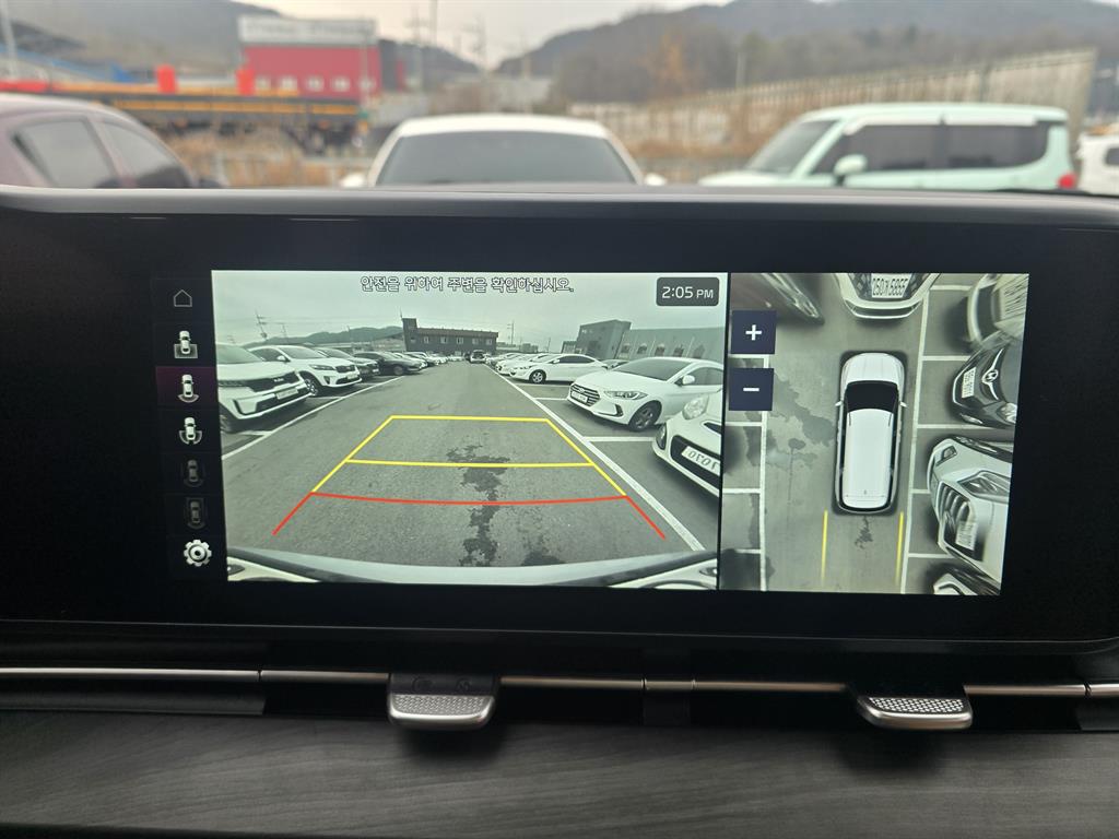 KIA Carnival - Vista 9