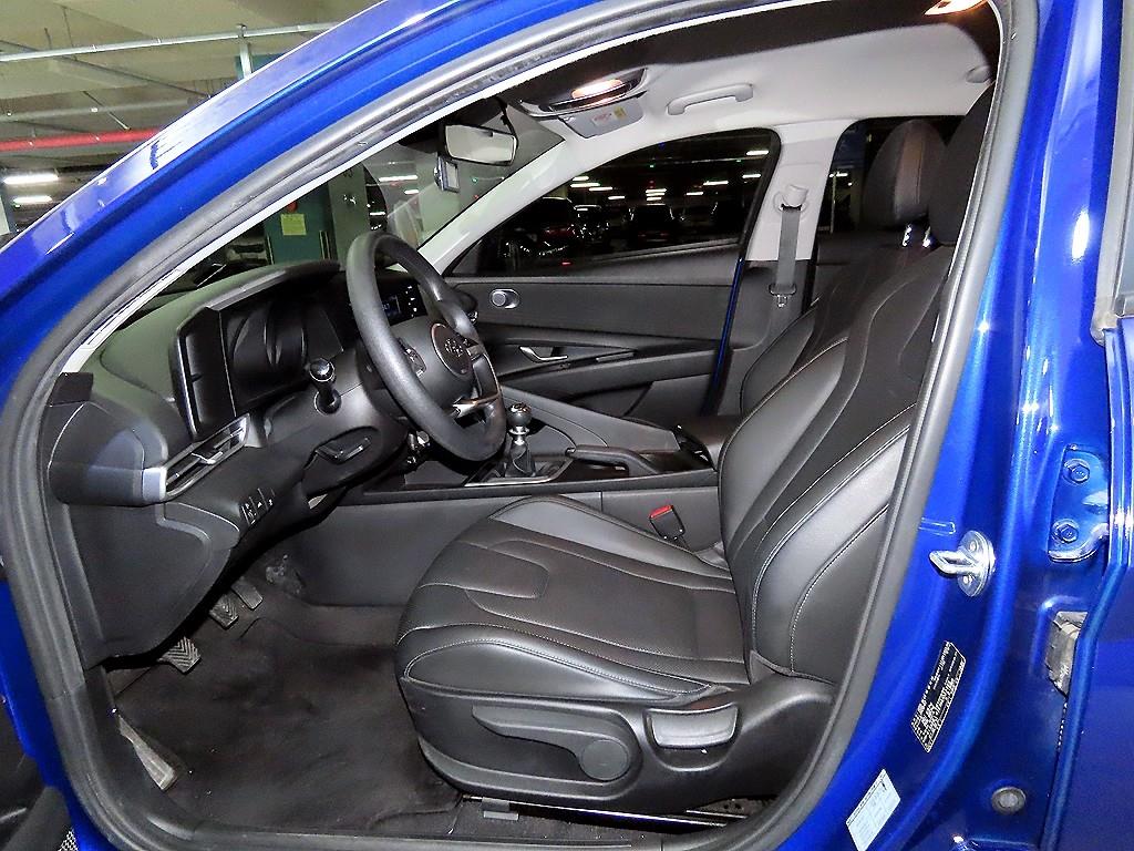 HYUNDAI Avante - Vista 6