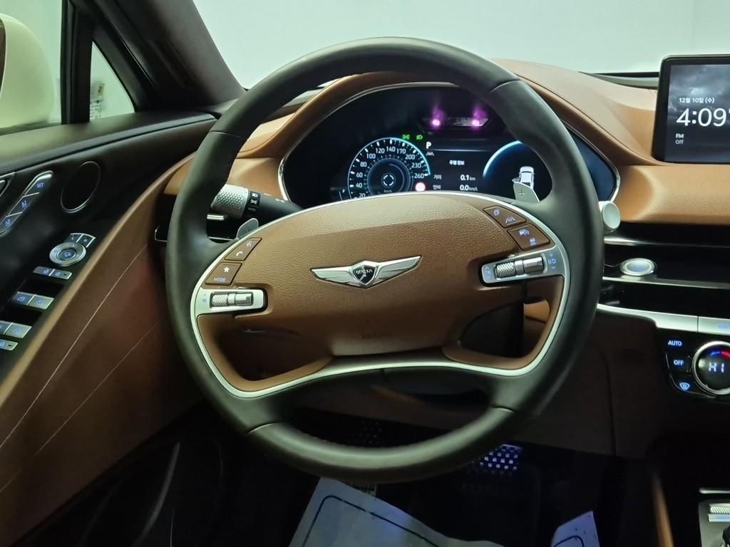 Genesis G80 - Vista 9