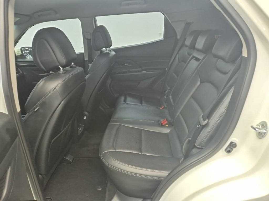 Ssangyong Korando - Vista 12