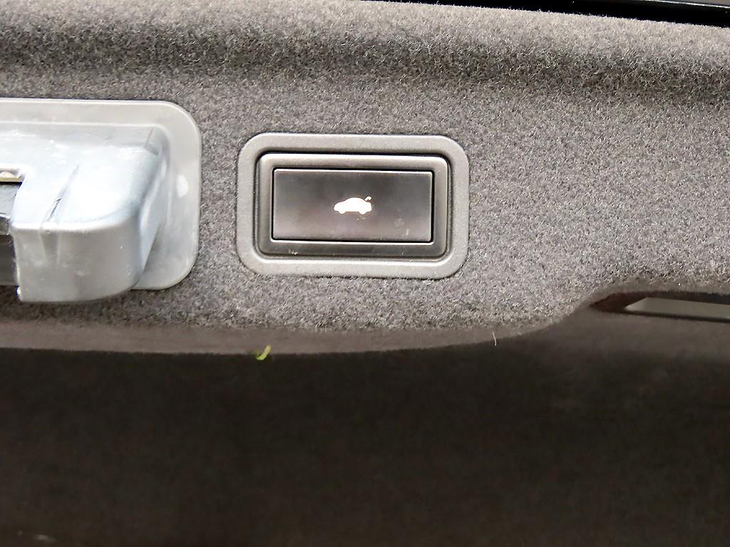 Audi A8 2012 Negro - Importación desde Corea - HF Imports Iquique - Foto 17