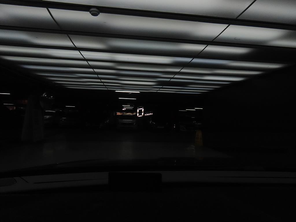 Volkswagen Passat 2018 Negro - Importación desde Corea - HF Imports Iquique - Foto 14