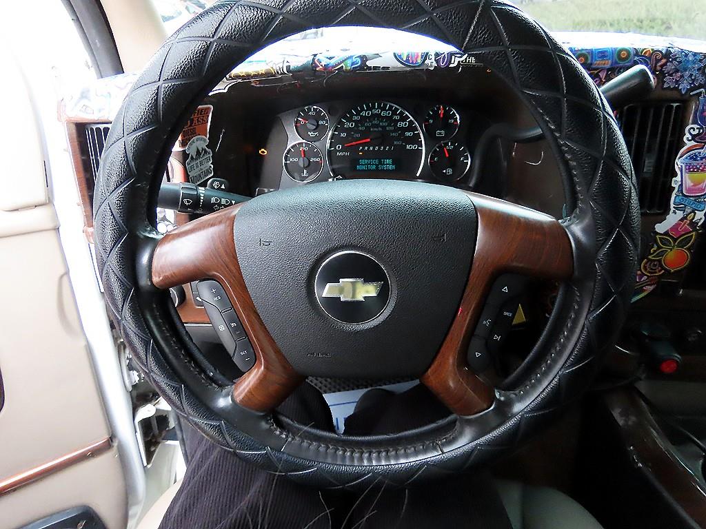 Chevrolet Express van - Vista 9