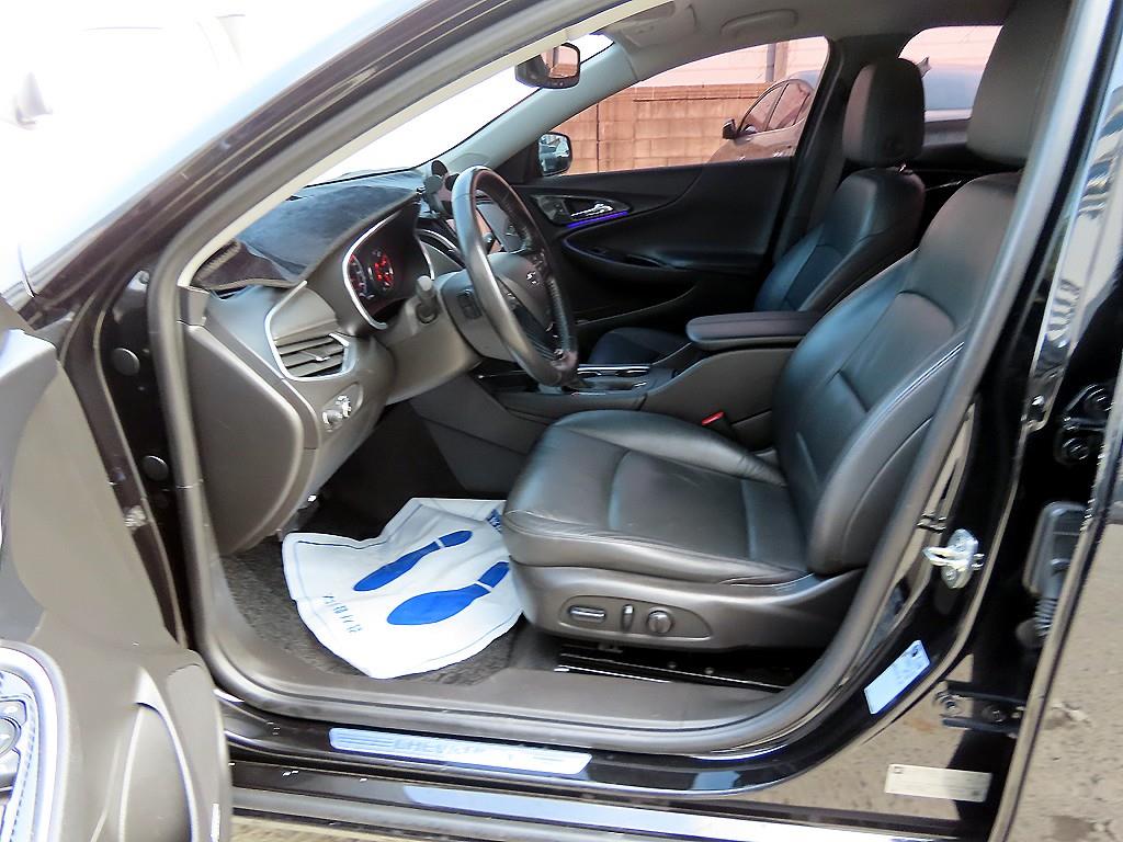 Chevrolet Malibu - Vista 5