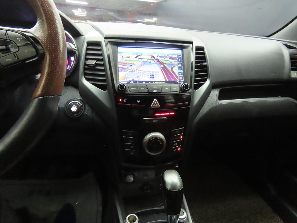 Ssangyong Tivoli - Vista 10