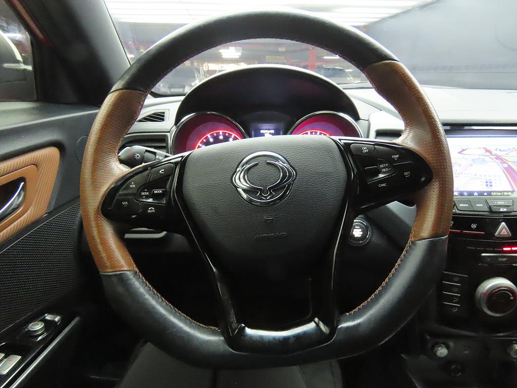 Ssangyong Tivoli - Vista 8