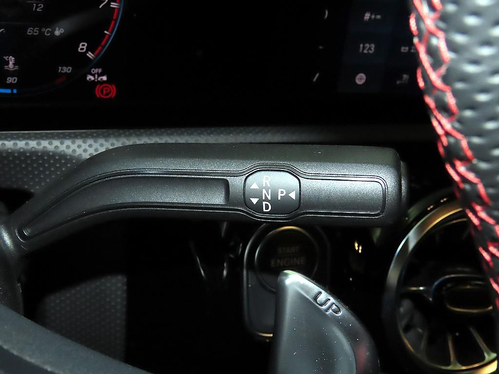 Mercedes Benz A Class 2023 Blanco - Importación desde Corea - HF Imports Iquique - Foto 13