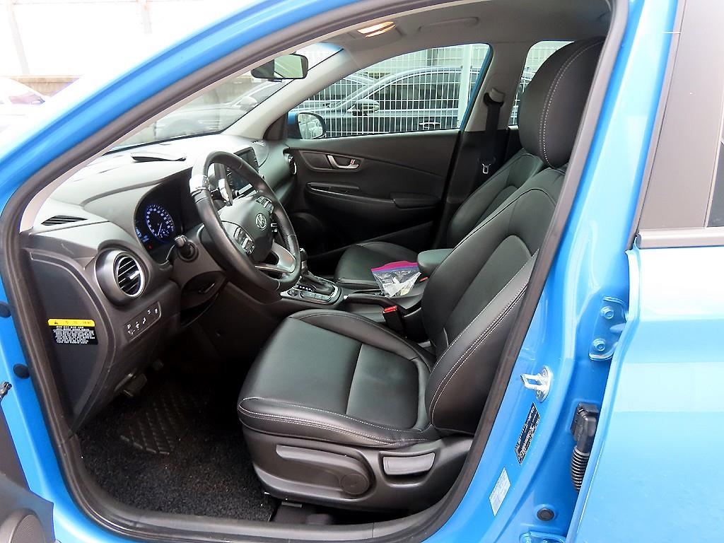 HYUNDAI Kona - Vista 5