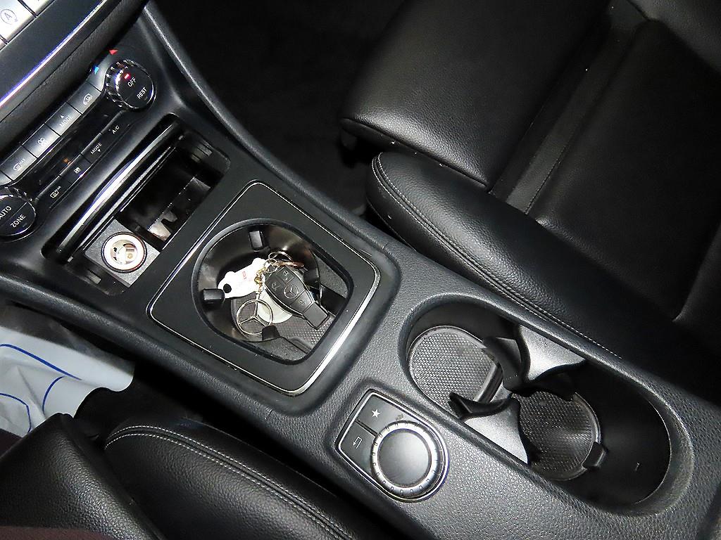 Mercedes Benz GLA Class 2018 Blanco - Importación desde Corea - HF Imports Iquique - Foto 13