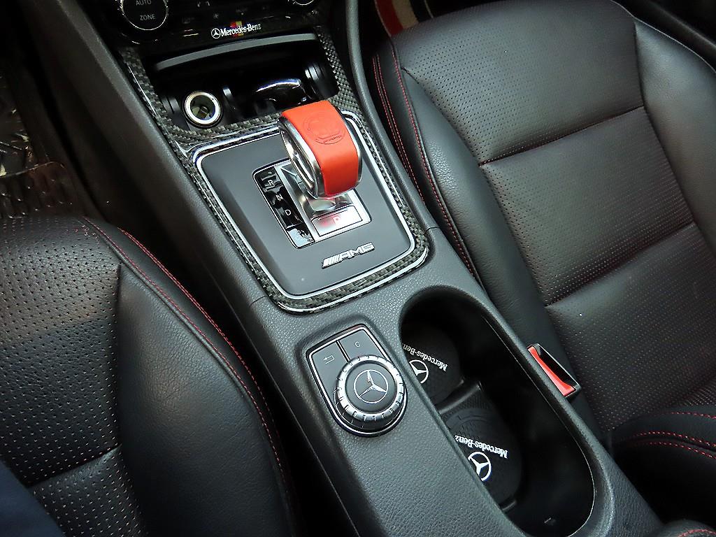 Mercedes Benz GLA Class - Vista 10