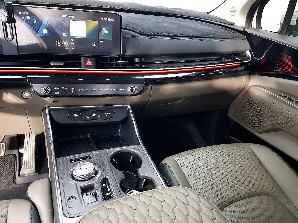 KIA Carnival - Vista 10