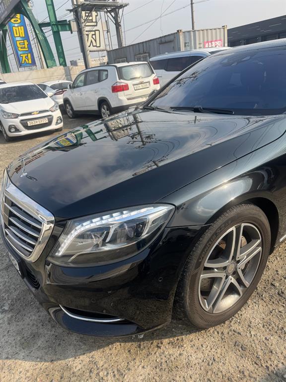 Mercedes Benz S Class - Vista 5