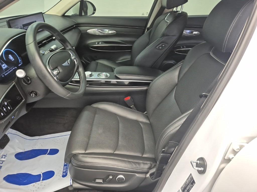 Genesis GV70 - Vista 11