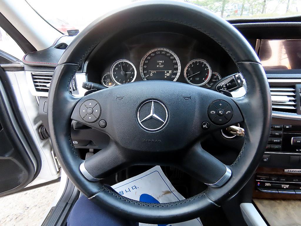 Mercedes Benz E class - Vista 8