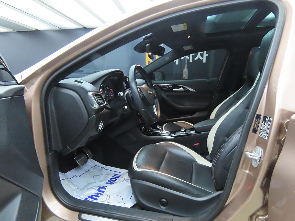 Infiniti Q - Vista 5