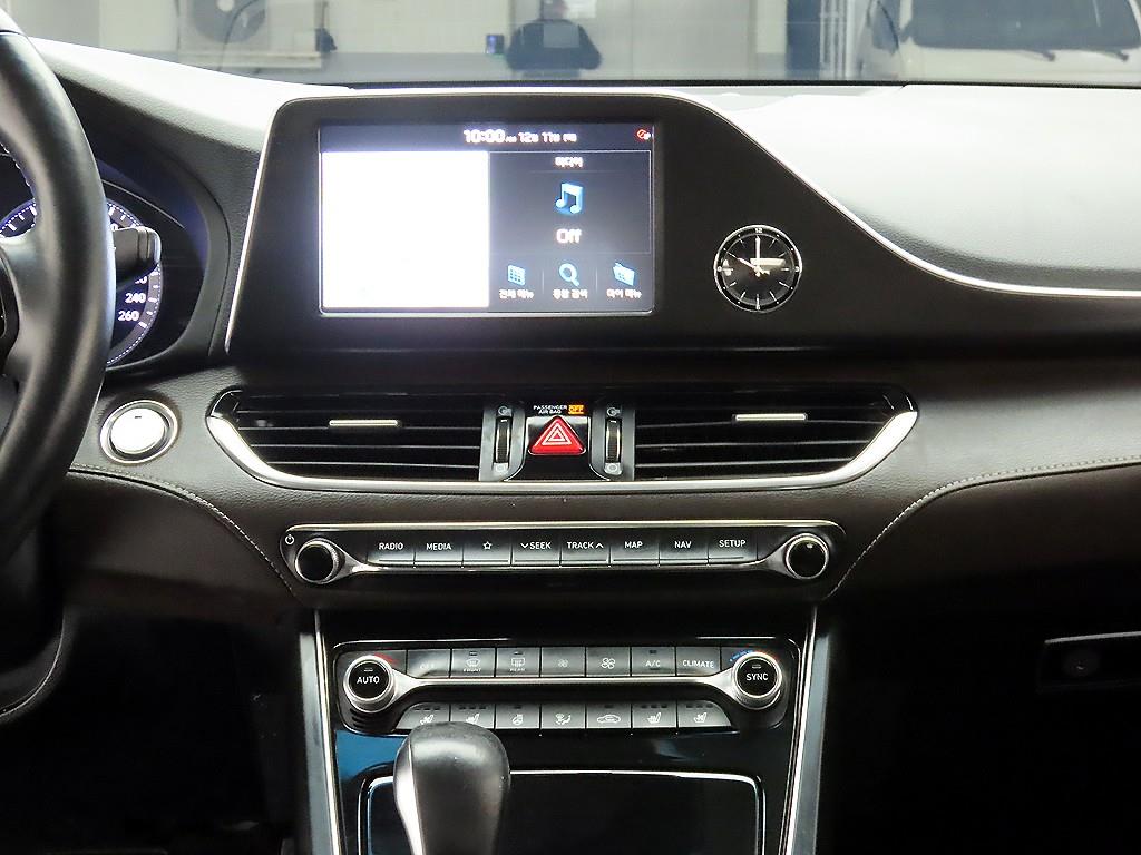 HYUNDAI Grandeur - Vista 9