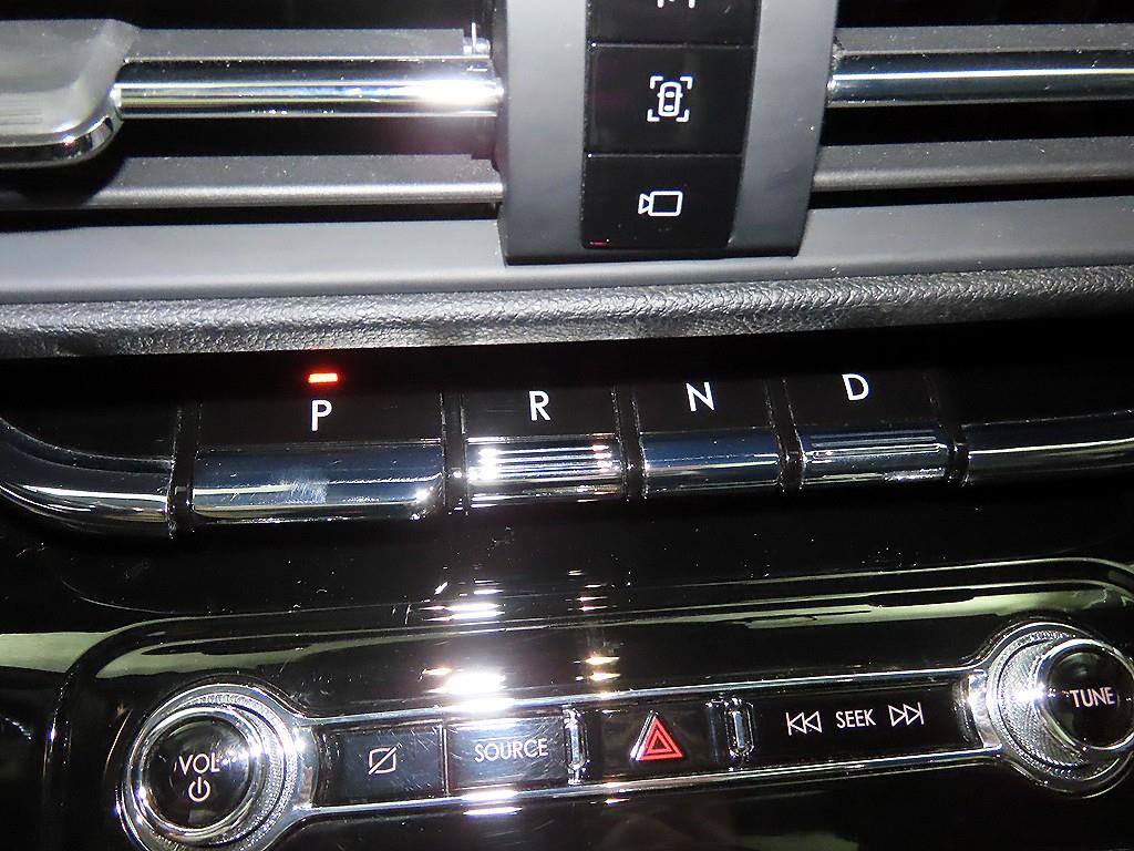 Lincoln Corsair - Vista 12