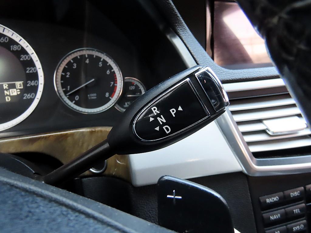 Mercedes Benz E class - Vista 10