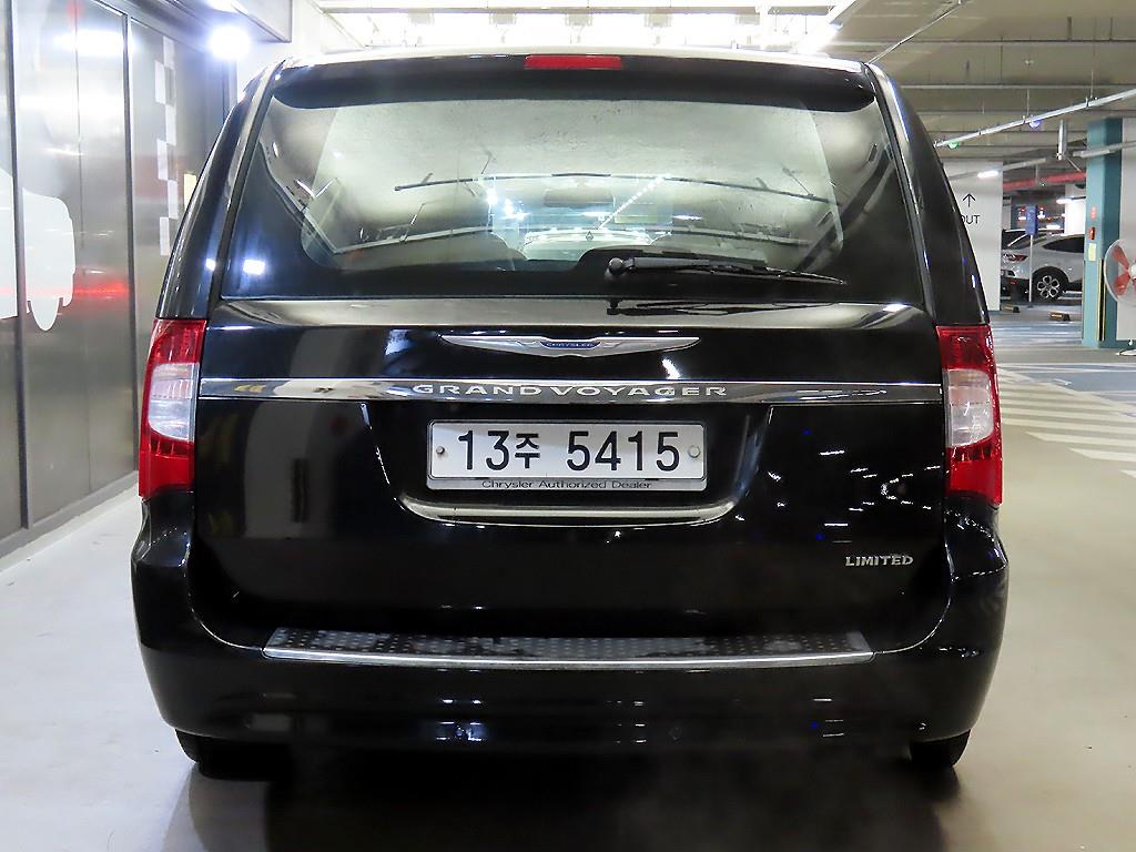 Chrysler Voyager - Vista 4