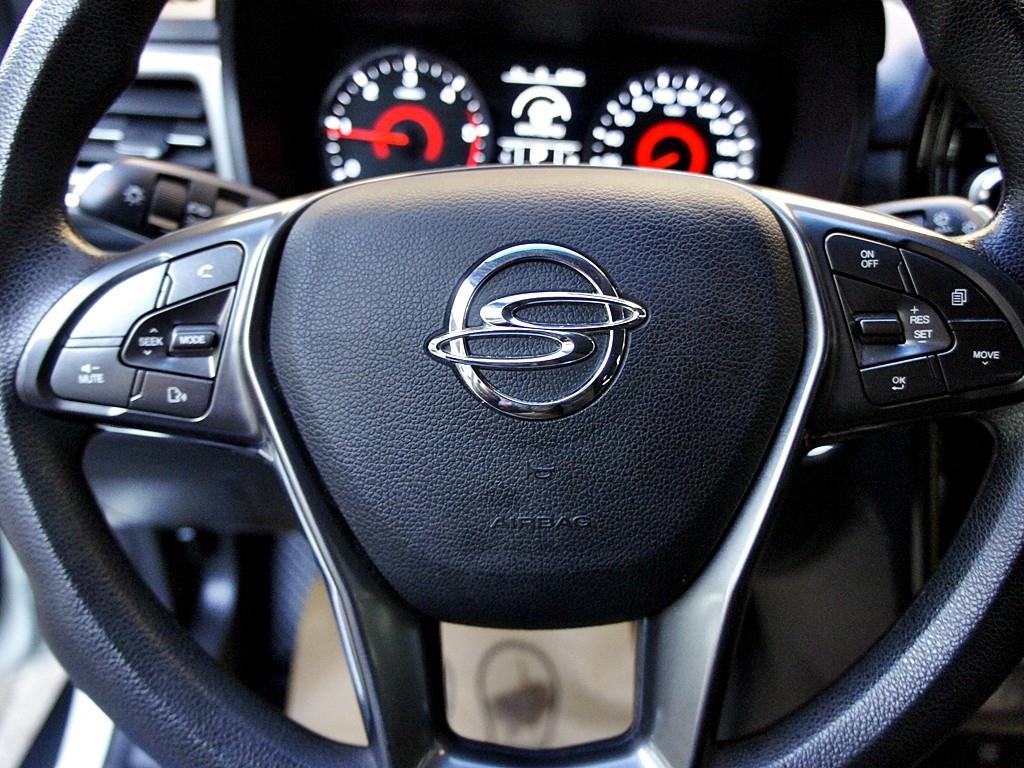 Ssangyong Tivoli 2021 Blanco - Importación desde Corea - HF Imports Iquique - Foto 8