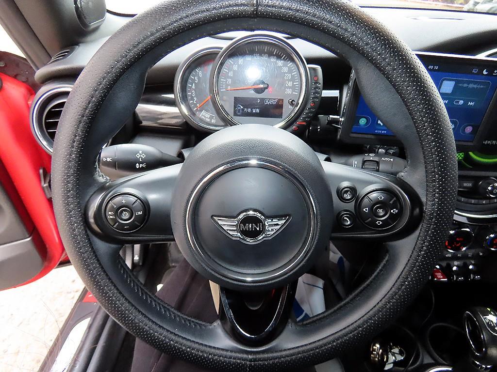 Mini Cooper Convertible - Vista 12