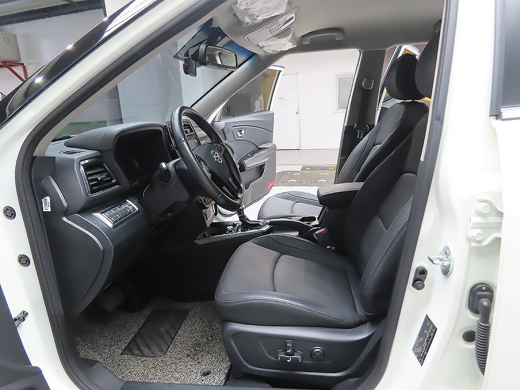 Ssangyong Tivoli 2022 Blanco - Importación desde Corea - HF Imports Iquique - Foto 12