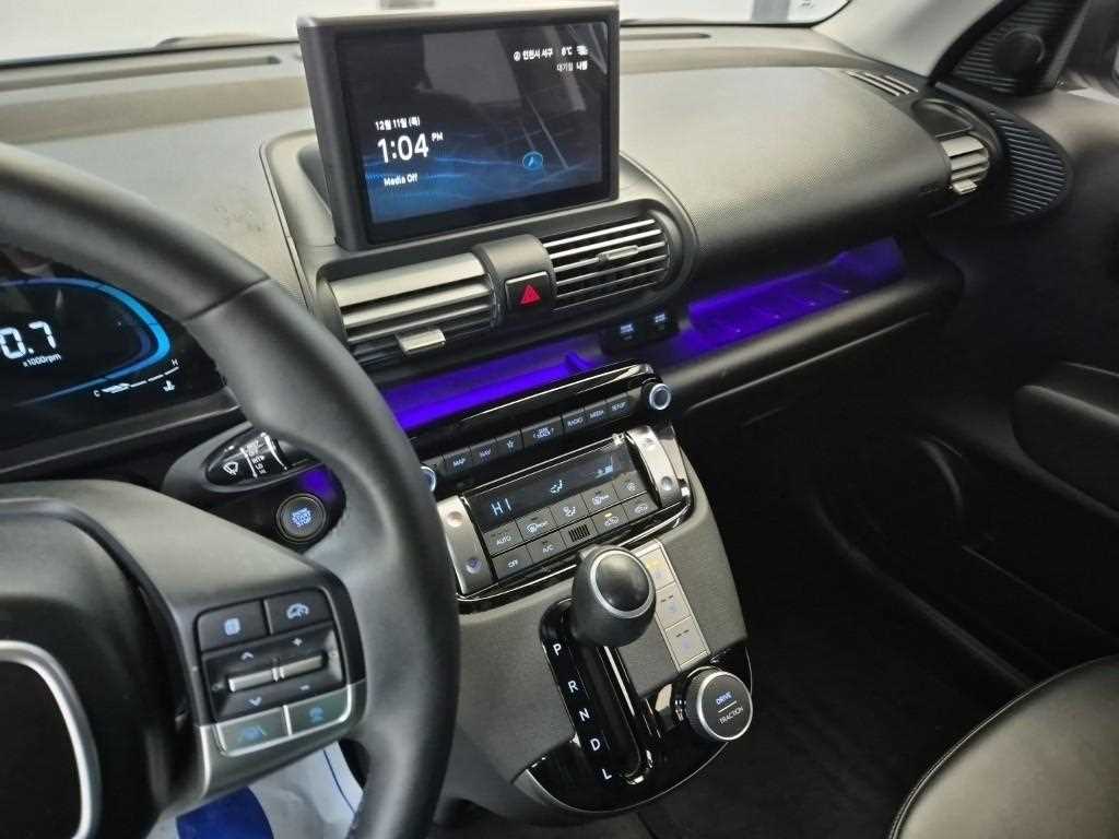 HYUNDAI Casper - Vista 10