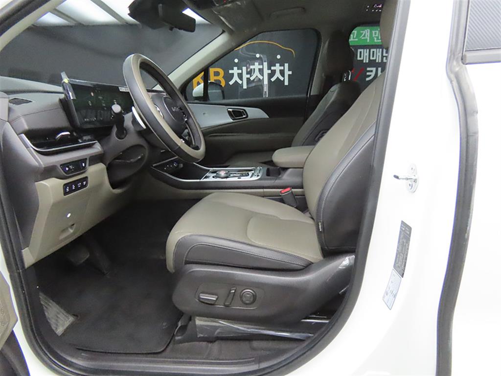 KIA Carnival - Vista 5