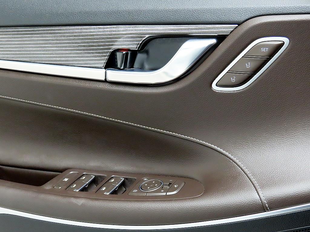 HYUNDAI Grandeur - Vista 11