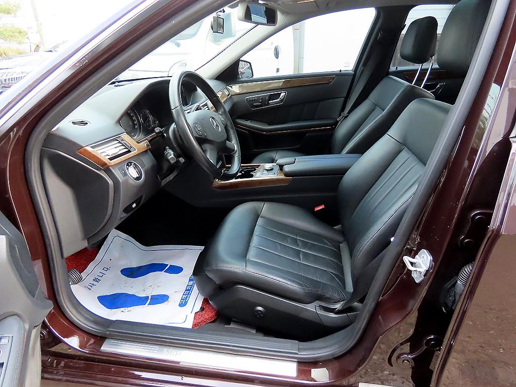 Mercedes Benz E class - Vista 5