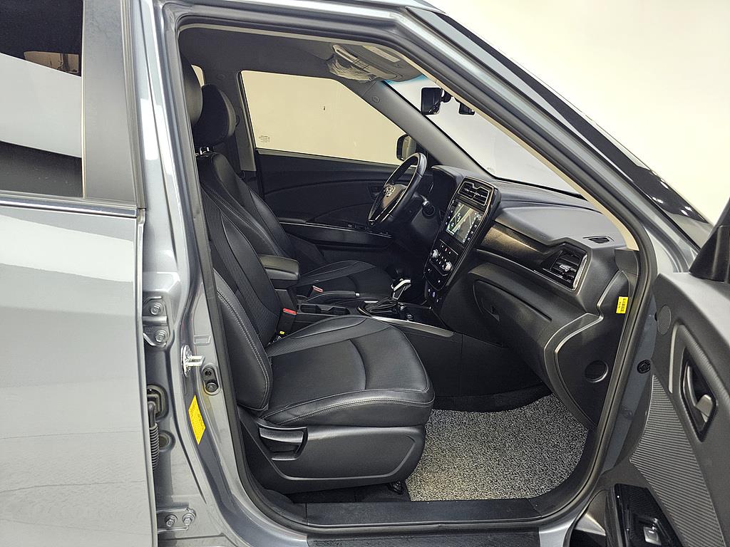 Ssangyong Tivoli - Vista 11