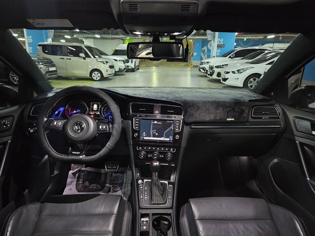 Volkswagen Golf - Vista 7