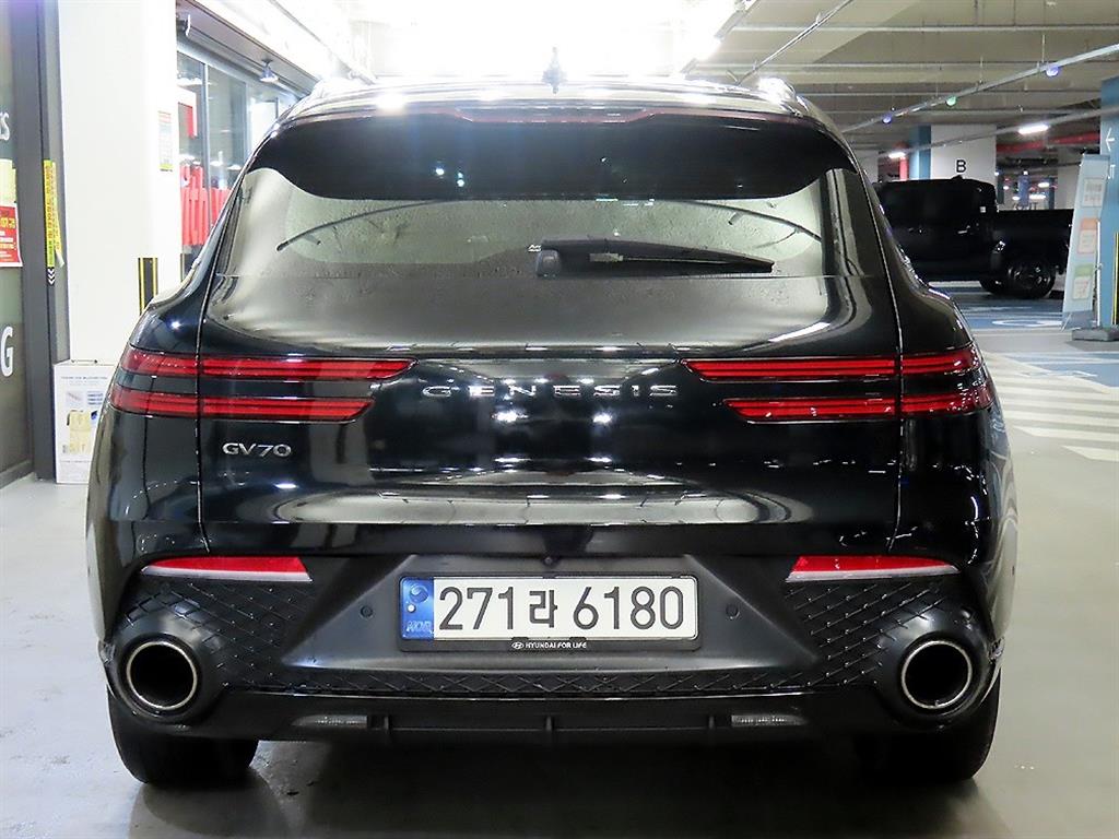 Genesis GV70 - Vista 5