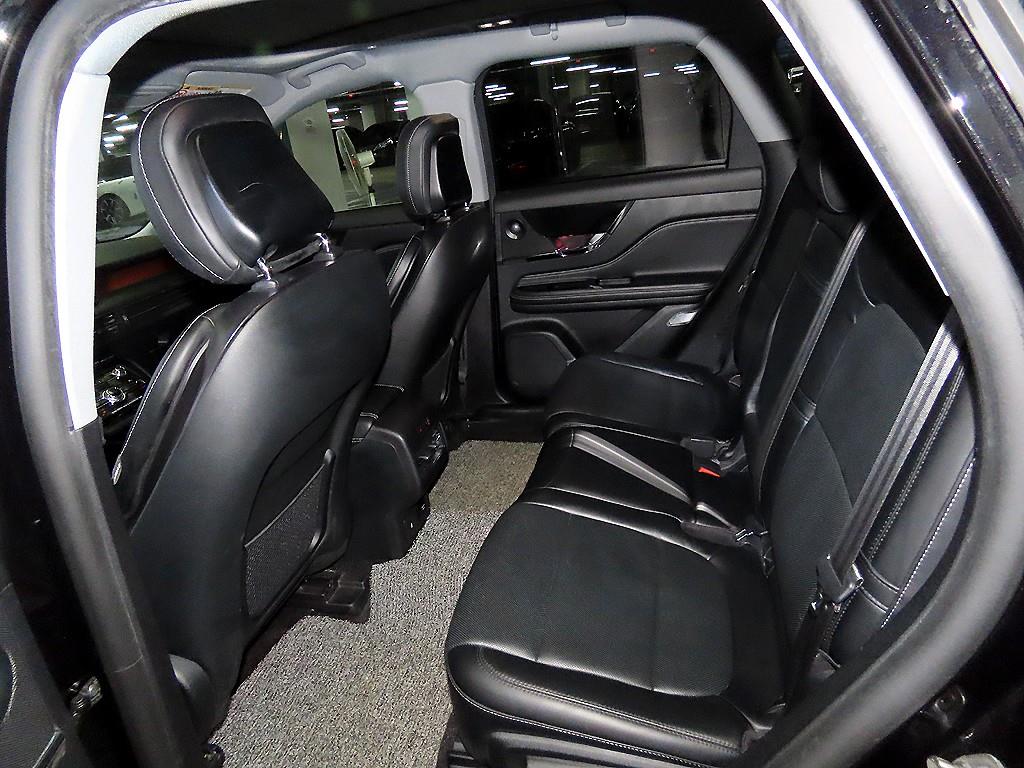 Lincoln Corsair - Vista 7