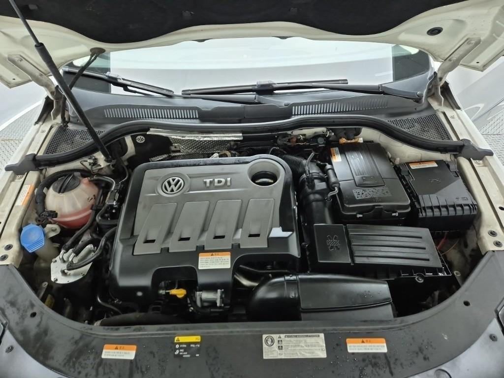 Volkswagen CC - Vista 5